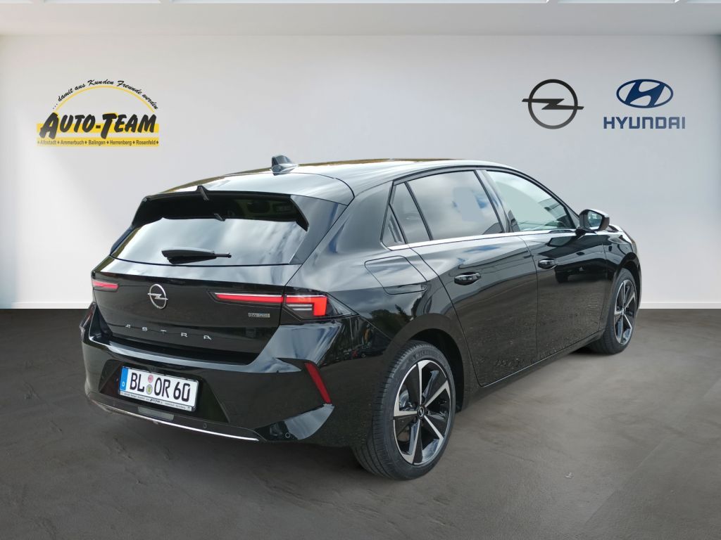 Fahrzeugabbildung Opel Astra Plug-In-Hybrid Elegance (L)
